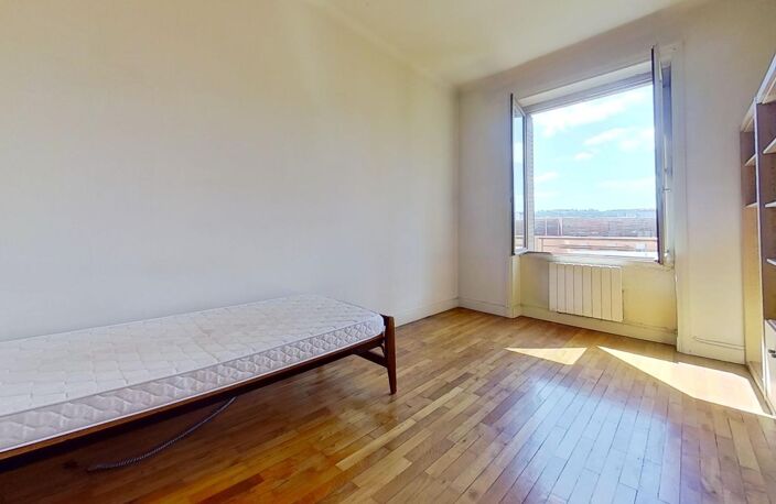 Appartement  - Lyon 07 - Vue dégagée — photo 5