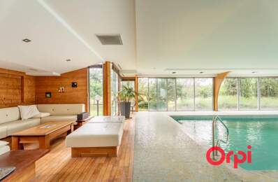 Superbe maison familiale - 4 chambres - grand terrain - piscine intérieure et hammam - garages — photo du bien