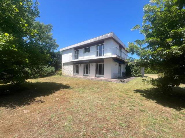 Maison À Vendre — photo du bien