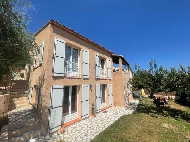 A VENDRE LA SEYNE SUR MER 83500 LIMITE SIX-FOURS VILLA 5 PIECES JARDIN PISCINE — photo du bien