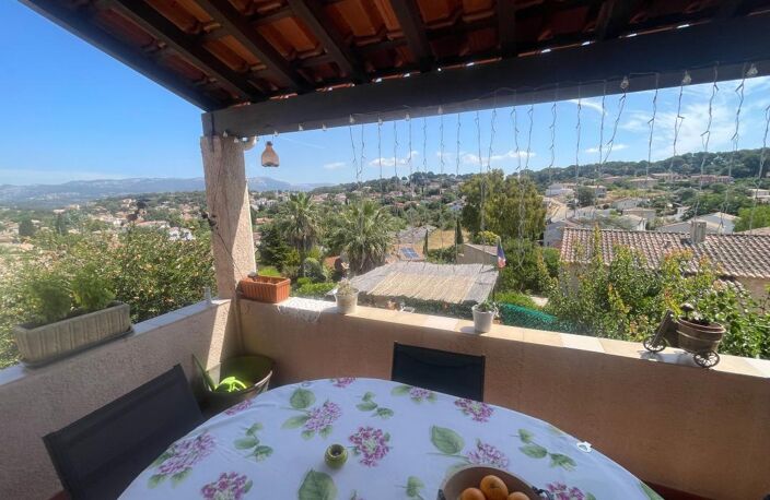 A VENDRE LA SEYNE SUR MER 83500 LIMITE SIX-FOURS VILLA 5 PIECES JARDIN PISCINE — photo 5