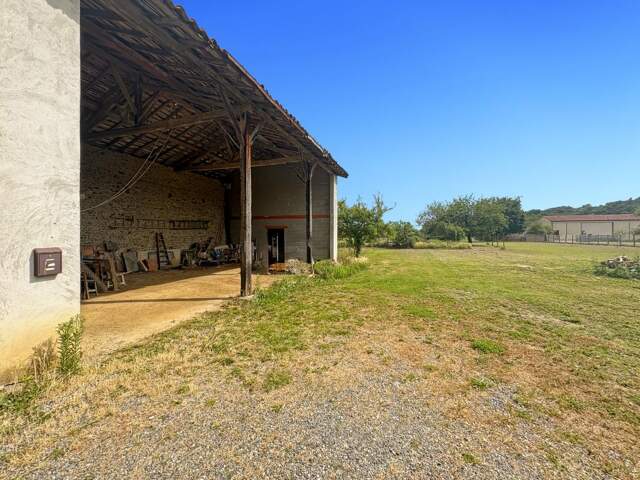 Grange de caractère à rénover — photo du bien
