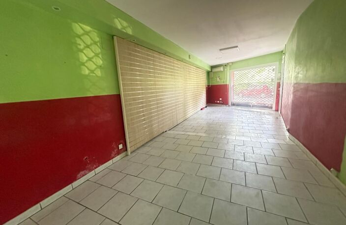 Bien Commercial - Bureau À Vendre — photo 2