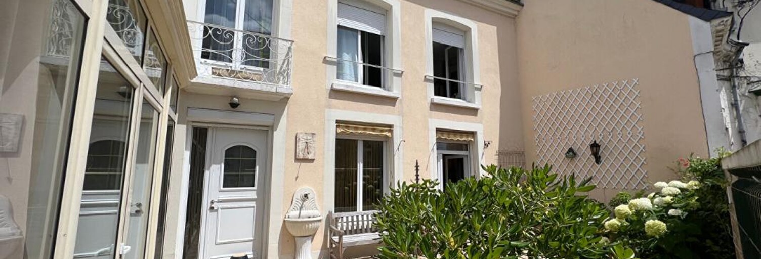 Maison 8 Pièces 208 m² à vendre à Montval-sur-Loir (72500)