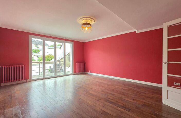 BOURGES CENTRE MAISON DE 171M² 6 PIECES 5 CHAMBRES — photo 2