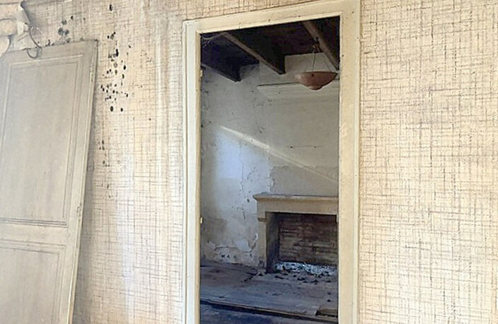 Maison de village à réhabiliter avec terrain constructible 420 m2 — photo 5