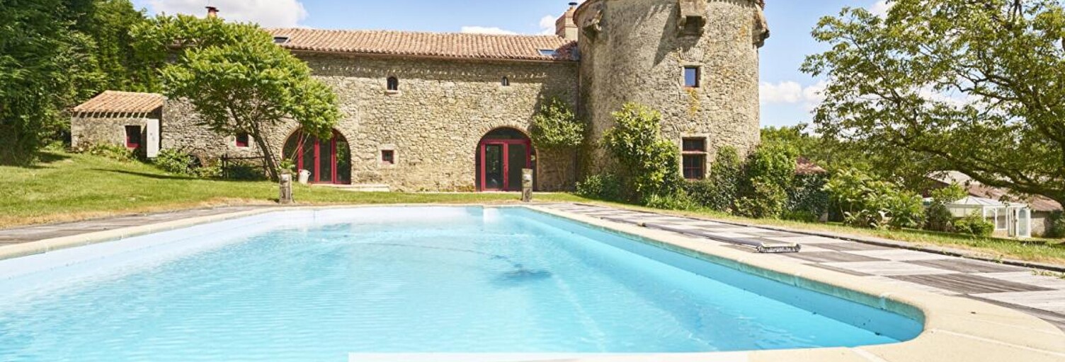 Maison 8 Pièces 208 m² à vendre à La Gaubretière (85130)