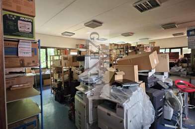 Local industriel  660000 €