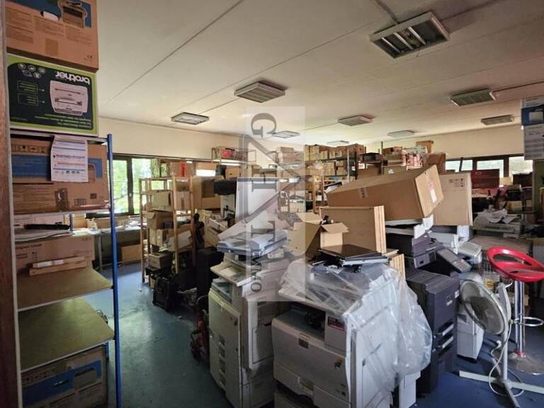 EXCLUSIVITE UN LOCAL D'ACTIVITE DE 350m² / 660 000€ — photo 1