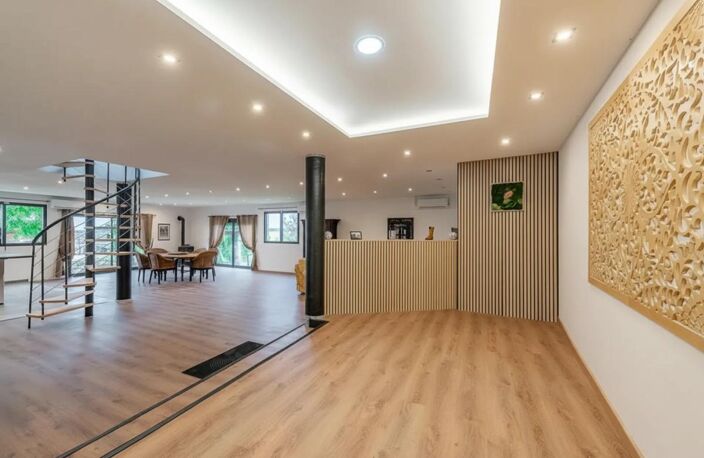 Maison entièrement rénovée - 320m saint-Cyr-sur-Morin — photo 2