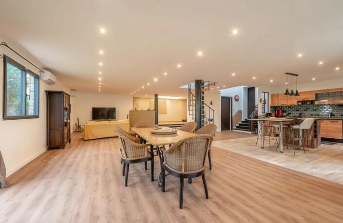 Maison entièrement rénovée - 320m saint-Cyr-sur-Morin — photo 3