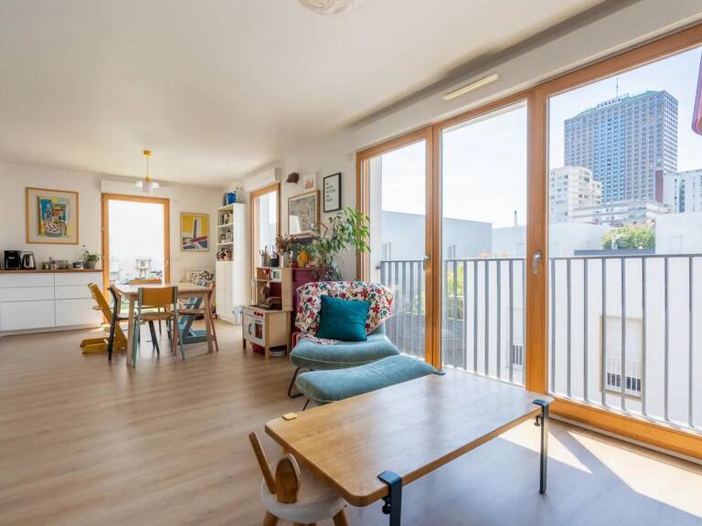Dernier étage avec terrasse, parking et 3 chambres – T4 familial — photo 1