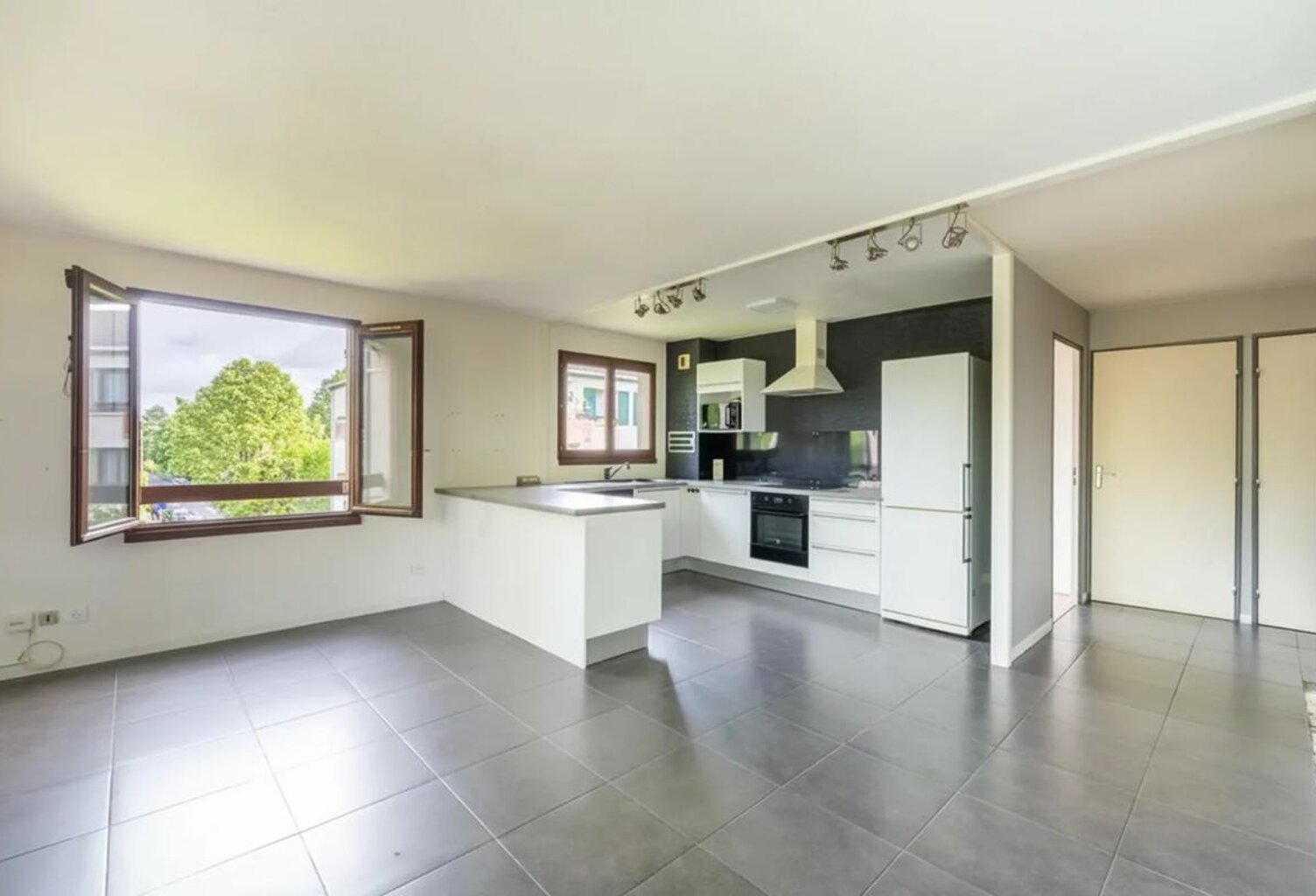 Appartement de 2 pièces de 47 m² situé à Cergy — photo 1