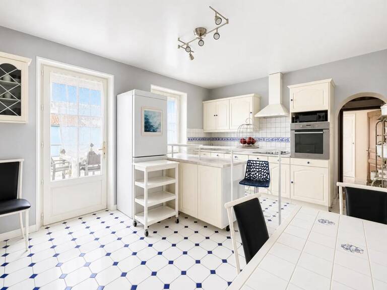 Maison de caractère de 7 pièces de 186 m² à Chécy — photo 1