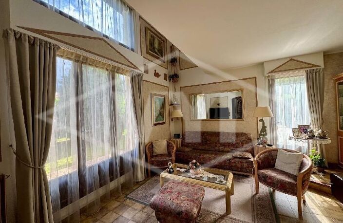 Vente maison 5 pièces 159 m² Combs-la-Ville (77380) — photo 4