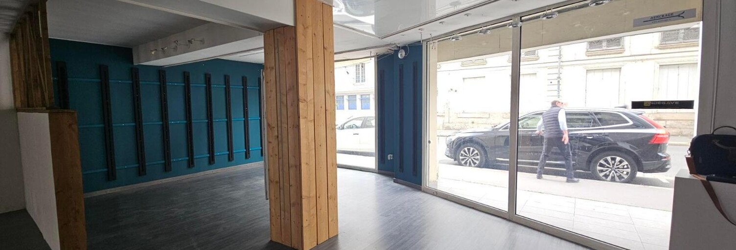 Commerce  154 m² à louer à Tours (37000)