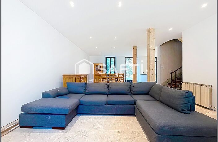 Propriété 7 pièces de 244 m2 — photo 2