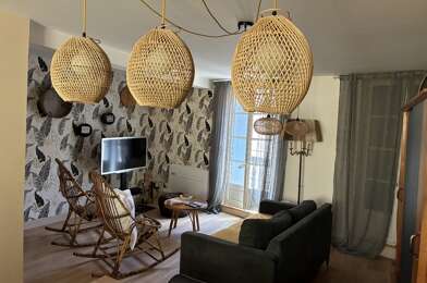 Appartement 3 pièces 710 €