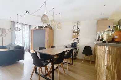 Appartement 3 pièces 710 €