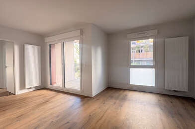 Appartement 3 pièces 828 €