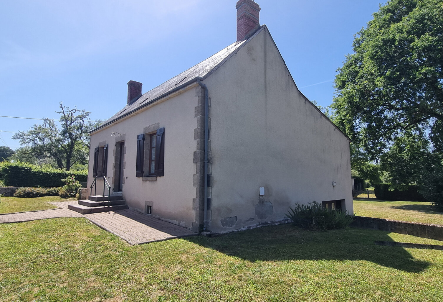 Maison de campagne sur 9 778 m2 de terrain ! — photo 1