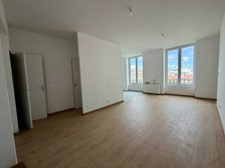 F2 Place Hôtel de Ville — photo 1