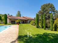 Collonges  au Mont d'Or- Maison familiale de 220m² - 4 chambres- Garage double-Terrain 2361m² — photo 2