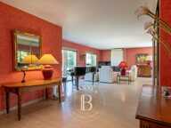 Collonges  au Mont d'Or- Maison familiale de 220m² - 4 chambres- Garage double-Terrain 2361m² — photo 3