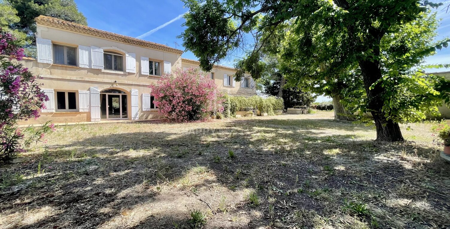 Ensemble immobilier implanté sur 8627m2 — photo 1