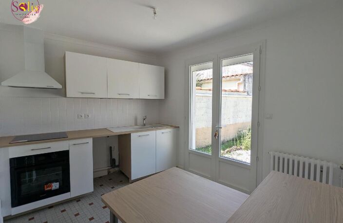 Location maison 3 pièces 77 m² à Cognac (16100) — photo 2
