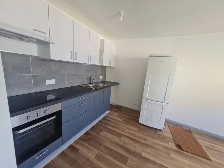 APPARTEMENT T2 À LOUER – NIORT 37m² — photo 1