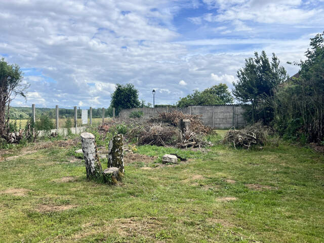 TERRAIN A BATIR 400M2 — photo du bien
