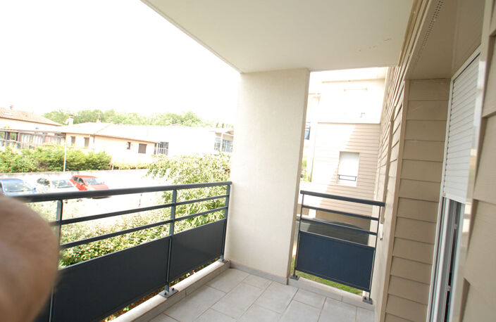 Appartement St Symphorien D Ozon 3 pièces — photo 4