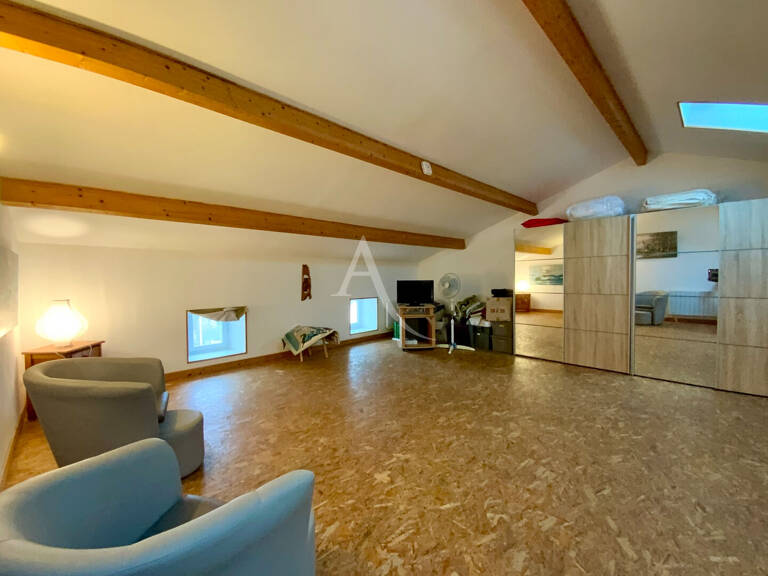 Maison de ville, activité commerciale en RDC — photo 1