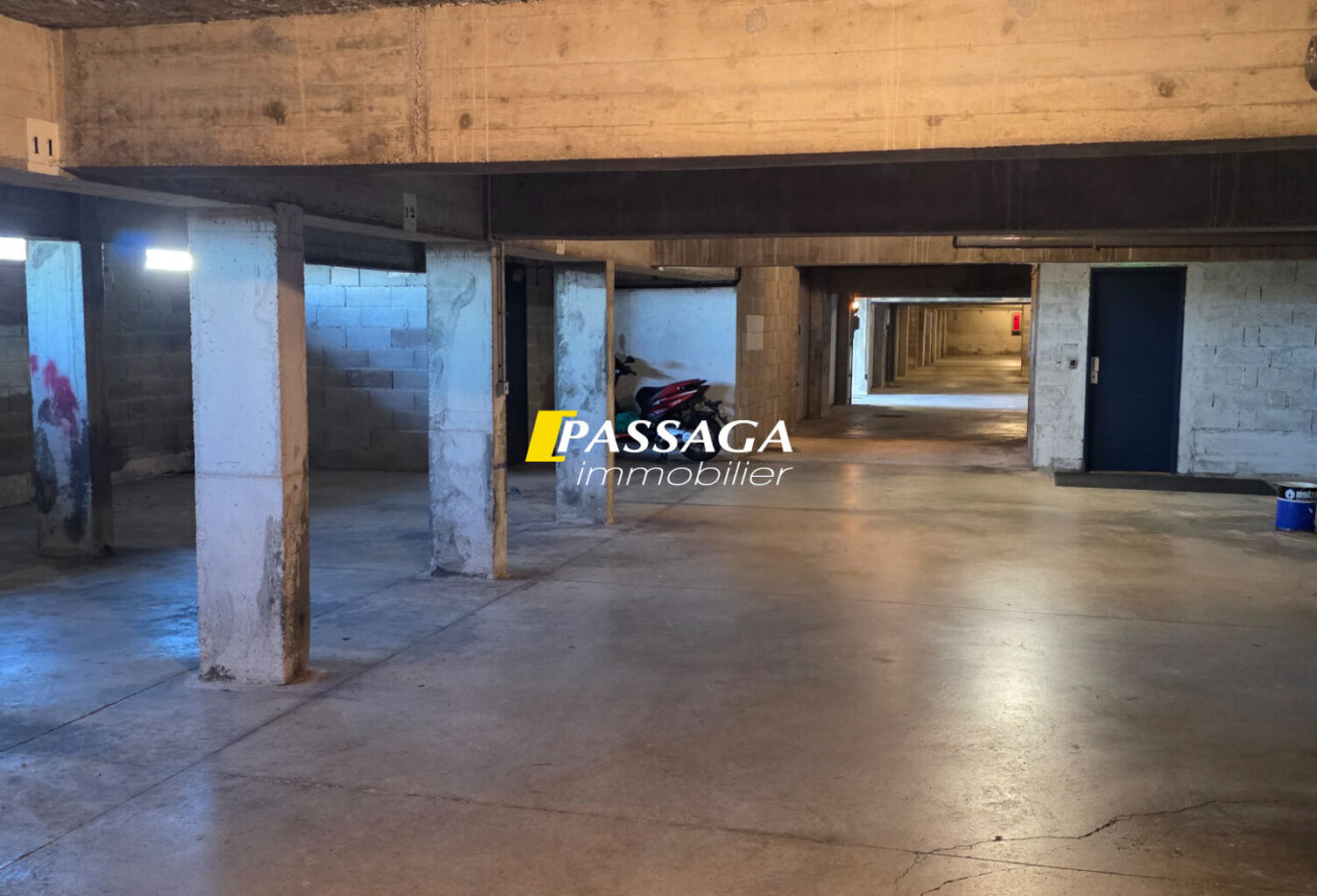 A VENDRE - Stationnement parking couvert -  RODEZ — photo 1