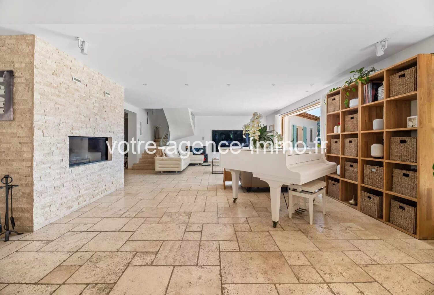 LEVENS – EXCLUSIVITE - Superbe villa provençale 243 m² avec pisc — photo 1