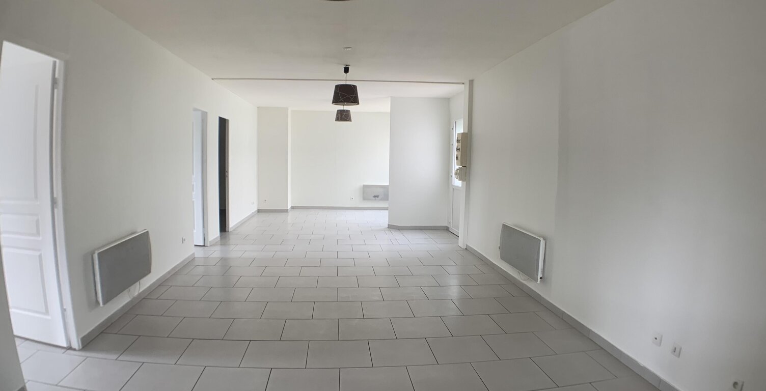 Location maison 4 pièces 110 m² à Moreuil (80110) — photo 1