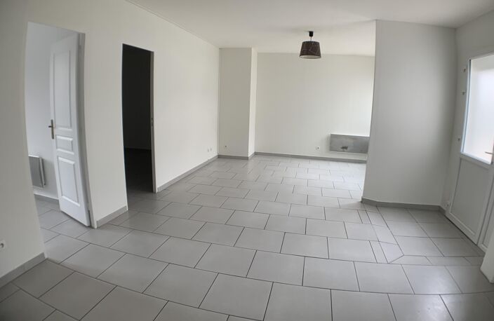 Location maison 4 pièces 110 m² à Moreuil (80110) — photo 2