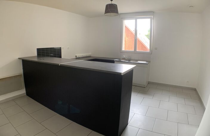 Location maison 4 pièces 110 m² à Moreuil (80110) — photo 3