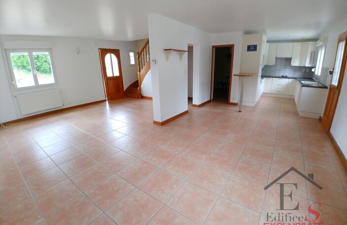 Location maison 4 pièces 92 m² à Ailly-sur-Noye (80250) — photo 2