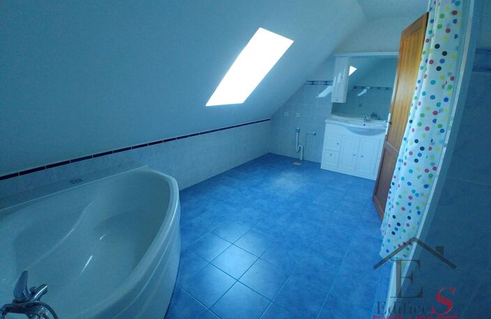 Location maison 4 pièces 92 m² à Ailly-sur-Noye (80250) — photo 5