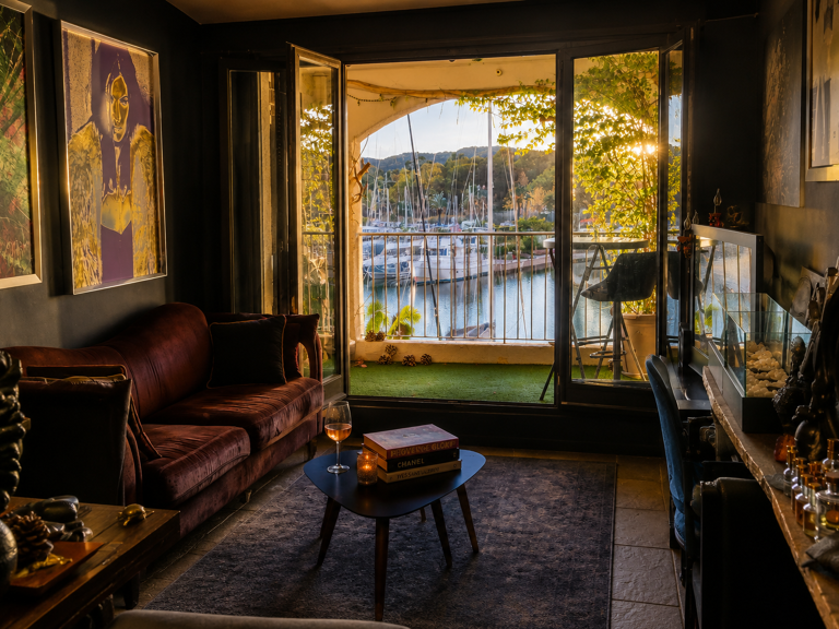 À Cogolin  Plage (83), grand appartement avec terrasse en ve — photo 1