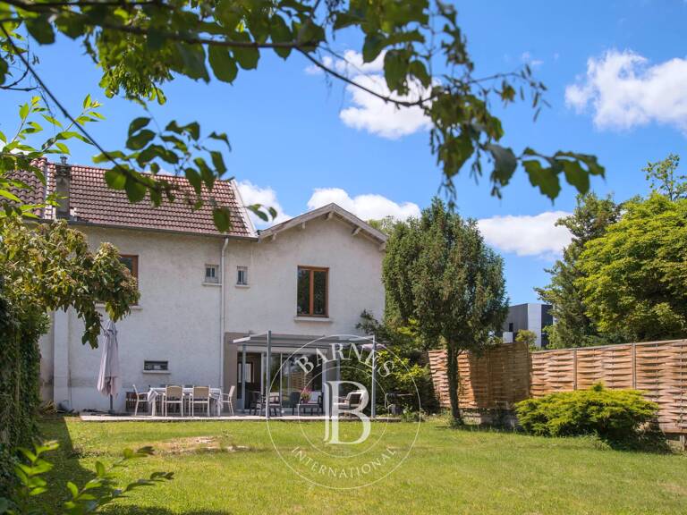 Charbonnières-les-Bains – Maison de ville d'environ 125 m² avec 3 chambres - Terrain de 646 m² — photo 1