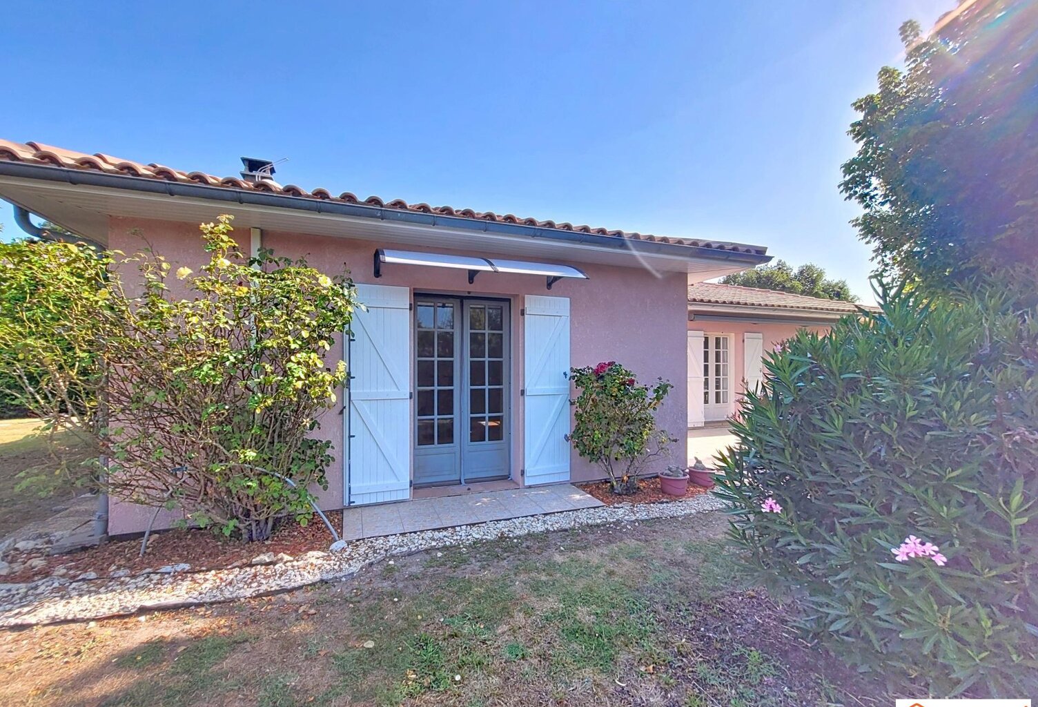 Maison familiale avec garage et belle parcelle — photo 1