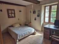 MAISON EN PIERRES AVEC COUR — photo 4