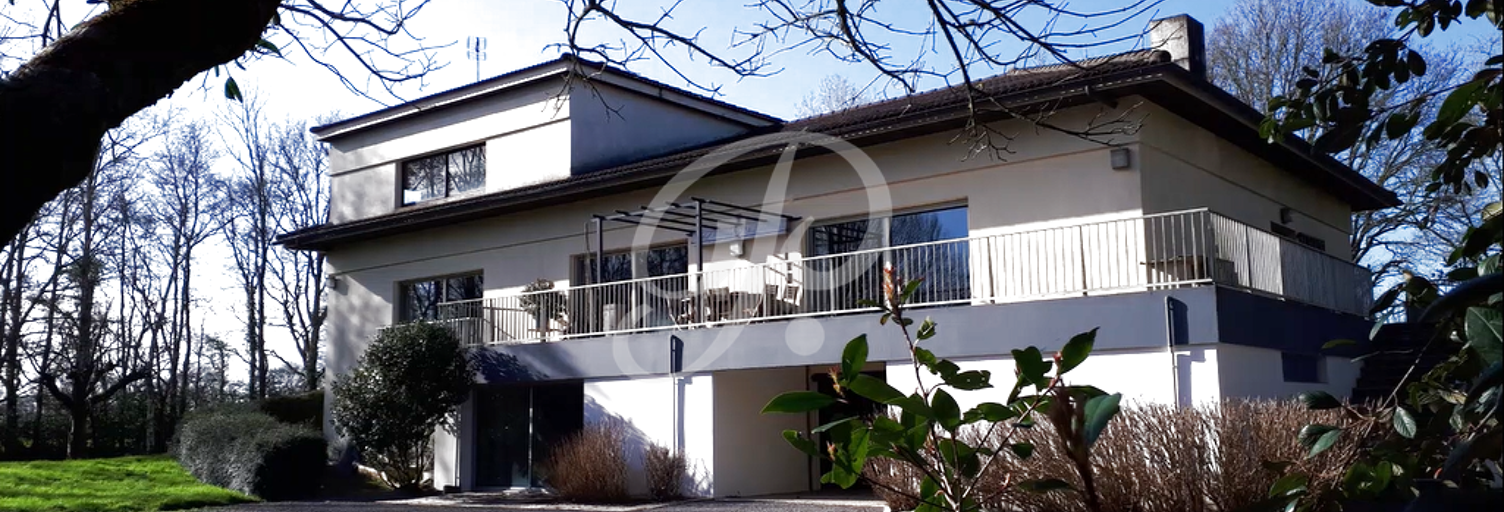 Maison 10 Pièces 450 m² à vendre à Apremont (85220)
