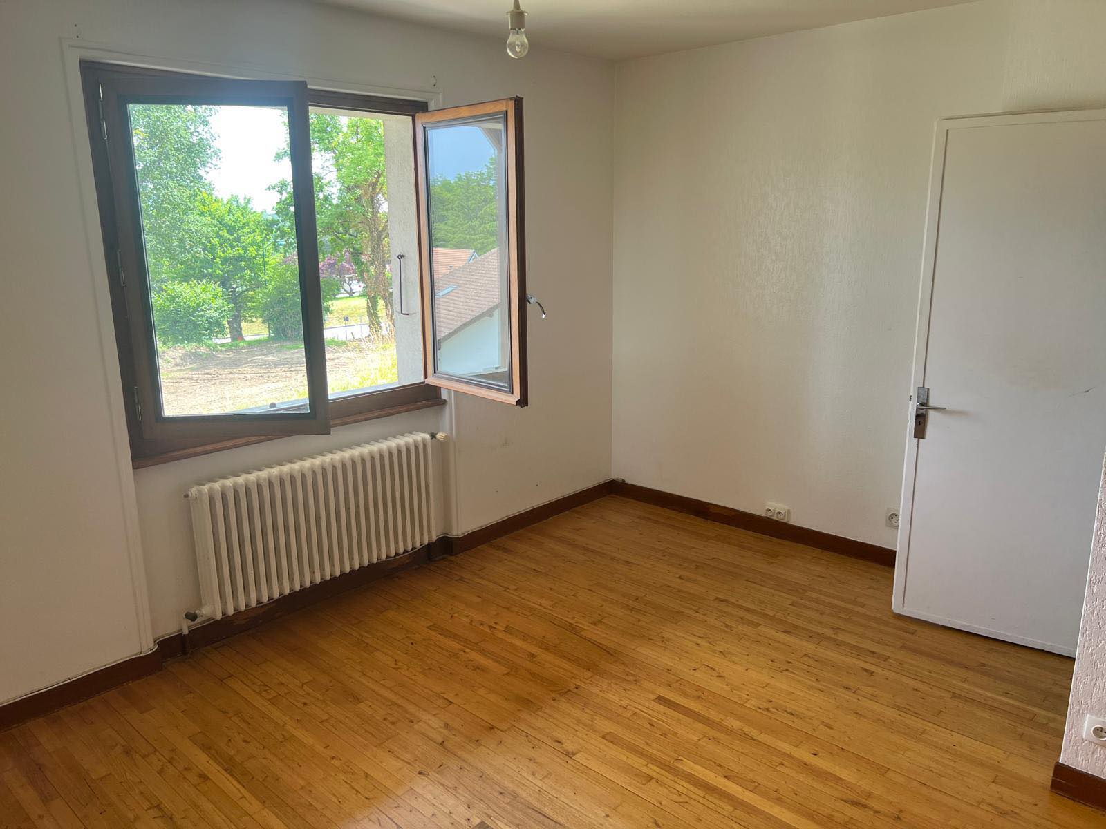 Echenevex - maison individuelle 127m² - 6 pièces