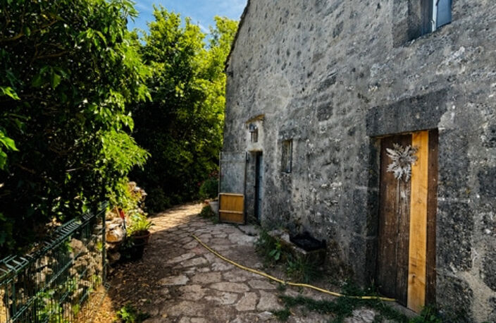 Maison en pierre 2 pièces 52m2 avec jardin — photo 2