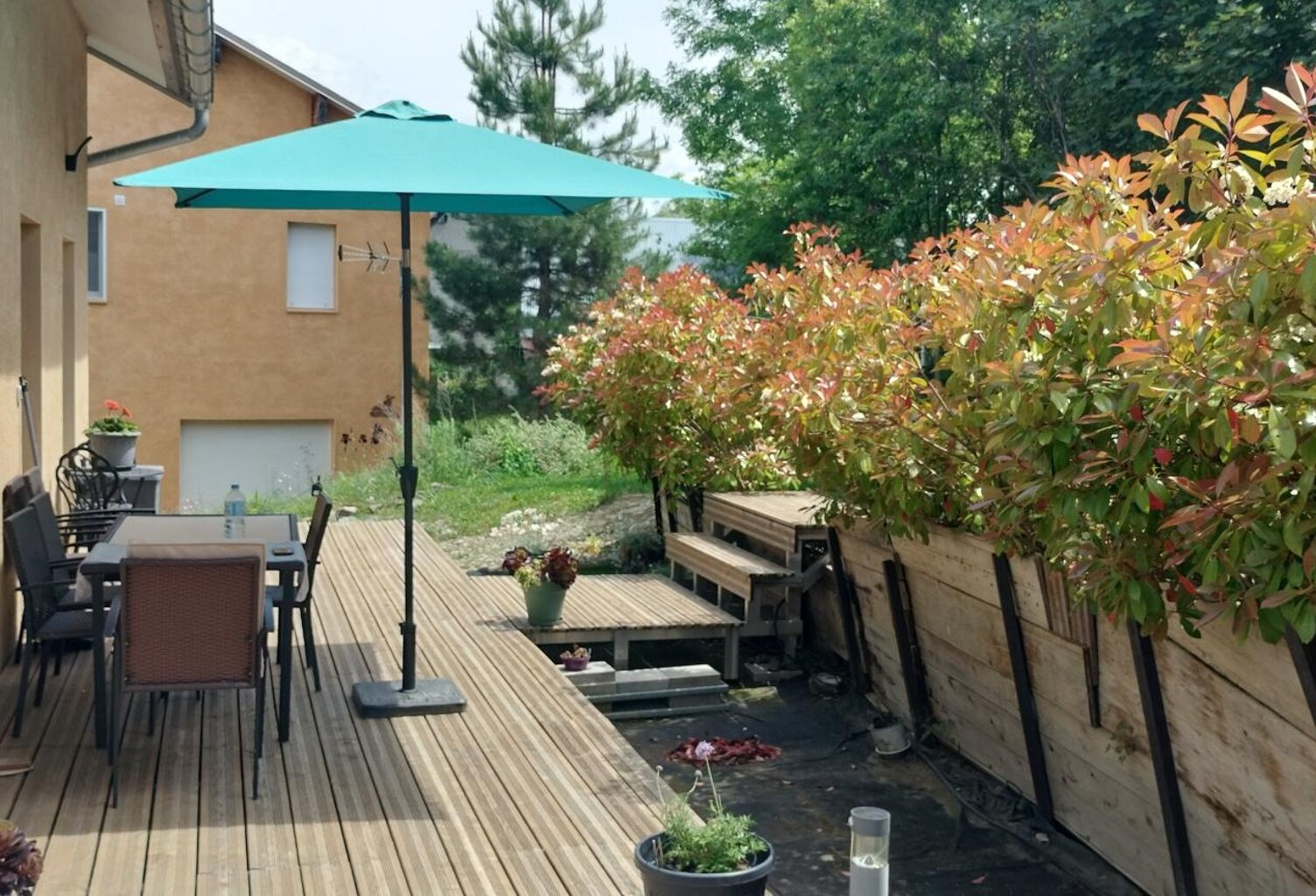 Appartement de 121m² avec mezzanine terrasse et parking dans une maison divisée en 2 logments — photo 1