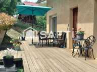 Appartement de 121m² avec mezzanine terrasse et parking dans une maison divisée en 2 logments — photo 2